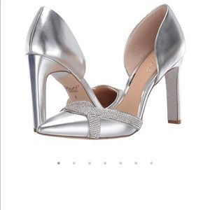 New Jewel Badgley Mischka Sedona Heel